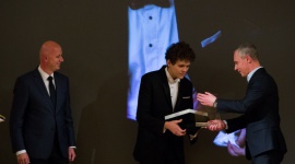 Szymon Nehring laureatem specjalnej nagrody Santander Orchestra LIFESTYLE, Muzyka - XVII Międzynarodowy Konkurs Pianistyczny im. Fryderyka Chopina dobiegł końca. Znamy już laureatów nagród głównych i pozaregulaminowych. Wiemy także, kogo wyróżnili organizatorzy projektu Santander Orchestra.