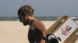Już w czerwcu premiera filmu o Mistrzu Polski w kitesurfingu LIFESTYLE, Film - „W pogoni za wiatrem. Powered by Virgin Mobile” to malownicza opowieść o podróży w stronę pasji i pokonywania własnych słabości.