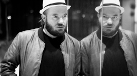 Michał Masłoń prezentuje klip "Tysiąc mil". LIFESTYLE, Muzyka - Utwór zapwiada pierwszy album Michała, który ukaże się jesienią tego roku. Do utworu powstał przepiękny teledysk.