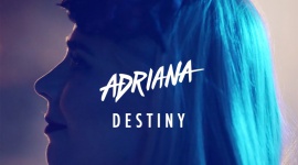 Adriana, uznana polska ilustratorka mody, debiutuje singlem "Destiny" LIFESTYLE, Muzyka - Adriana to pochodząca z Olsztyna, mieszkająca w Anglii wokalistka, kompozytorka i autorka tekstów. To także znakomita ilustratorka, producentka i kreatorka wielu projektów artystycznych związanych ze światem mody.